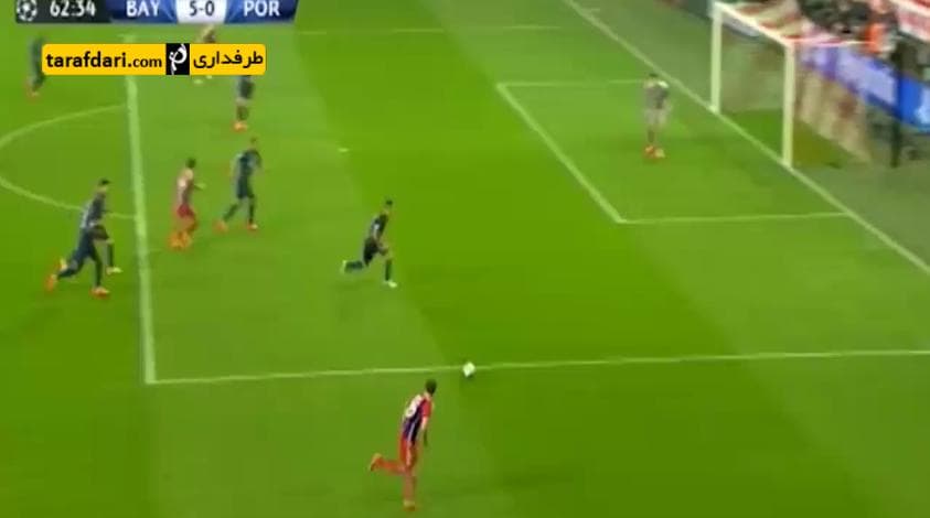 ويديو:پاره شدن شلوار گوآرديولا در جريان ديدار بايرن مونيخ برابر پورتو