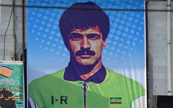 نوزدهمین سالگرد درگذشت سیروس قایقران در انزلی برگزار شد؛ حضور محمد مایلی کهن (عکس)
