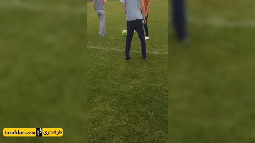 کلیپ؛ 100 صحنه منتخب جالب و بامزه فوتبال آماتور ها (بخش اول)