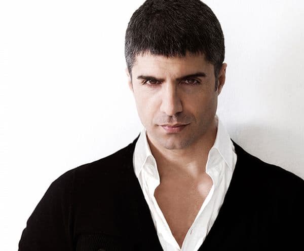özcan deniz- dön desem