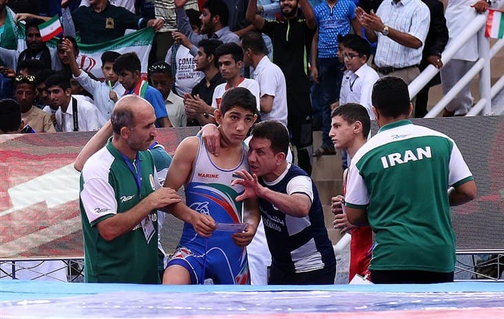 گزارش تصویری؛ مسابقات کشتی فرنگی نوجوانان جام یادگار امام (ره)