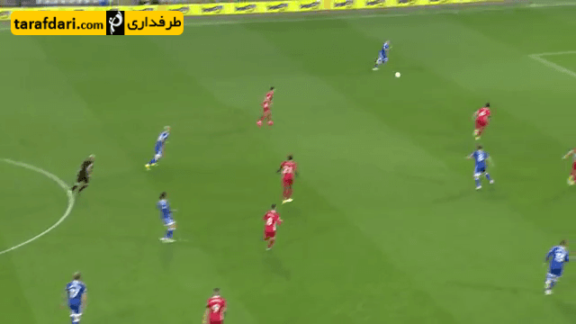 ویدیو؛ بازیکنی که 2 گل به خودی زد و اخراج شد