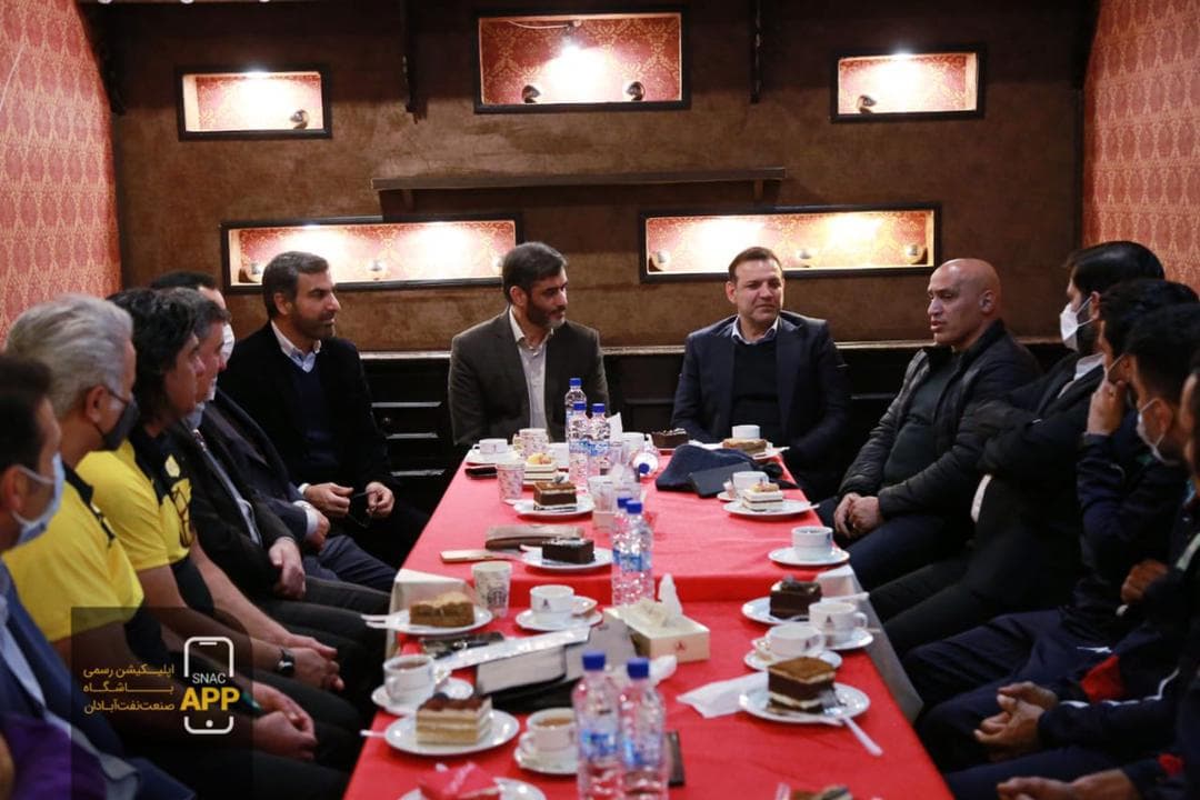 سعید محمد: نفت آبادان بایستی بیش از پیش مورد حمایت قرار گیرد