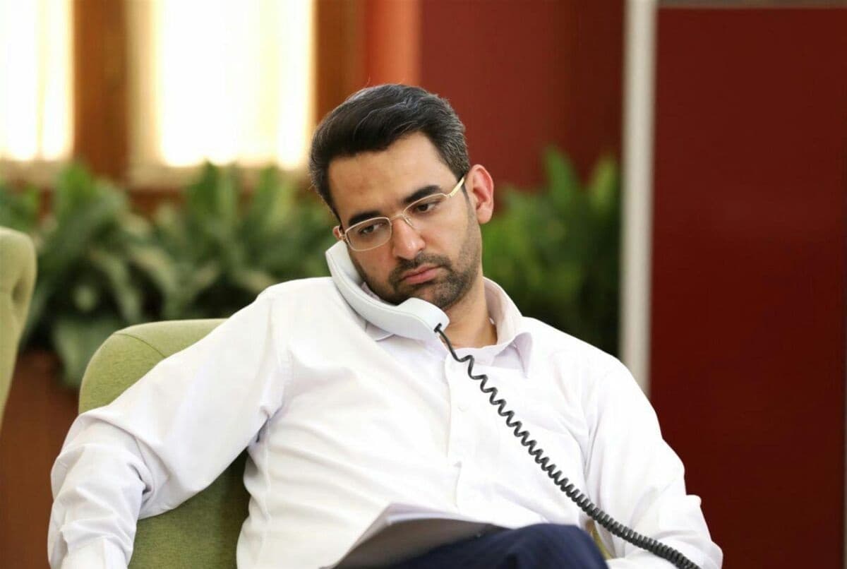 واکنش آذری جهرمی به حضور سه وزیر در مجمع استقلال؛ خانواده عروس و داماد همه هستند