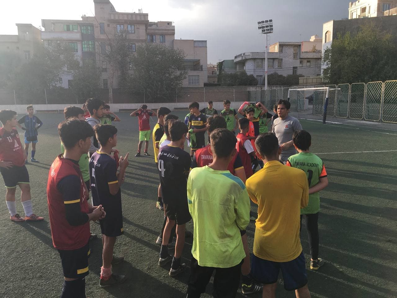 تمرین کودکان کار در زمین پر خطر