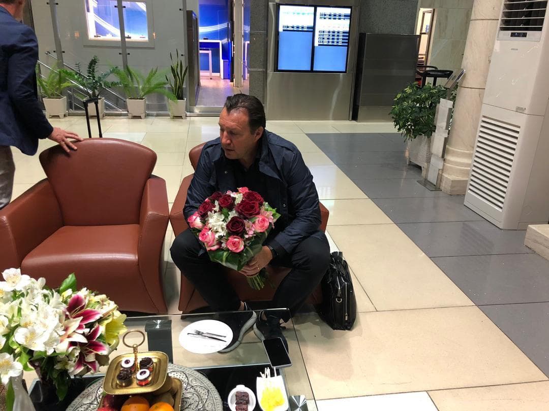 کلاه گشاد مارک ویلموتس؛ قیمت این مربی ماهی 40 هزار یورو است!