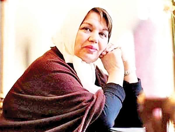 من از اون آسمون آبی میخوام،من از اون شبهای مهتابی میخوام