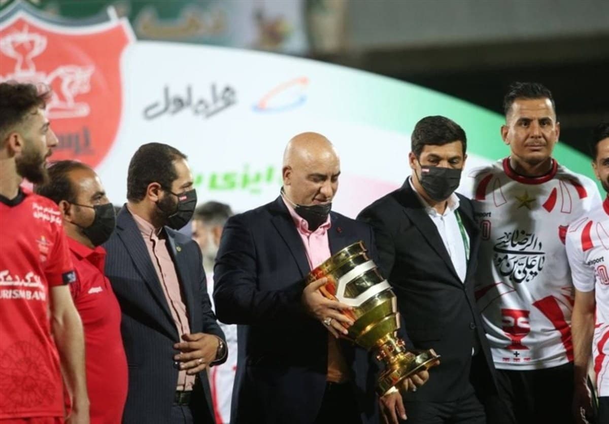 مجید صدری: آقای کالدرون، شما کجا به هوادار من احترام گذاشتید؟ این جواب ما بود؟