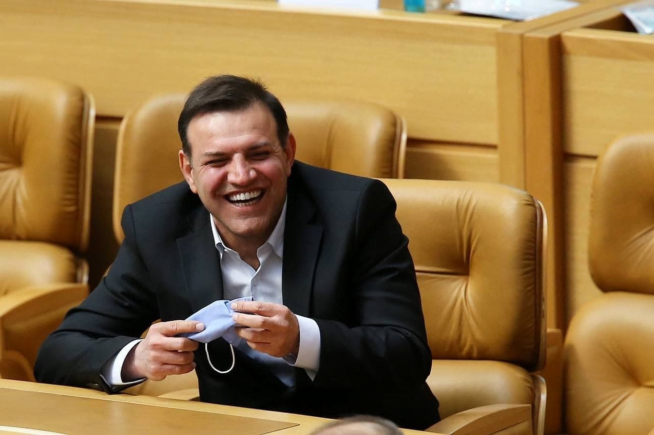 شوخی شهاب عزیزی خادم با جامعه فوتبال؛ فدراسیون فوتبال کاشف جزیره کیش!