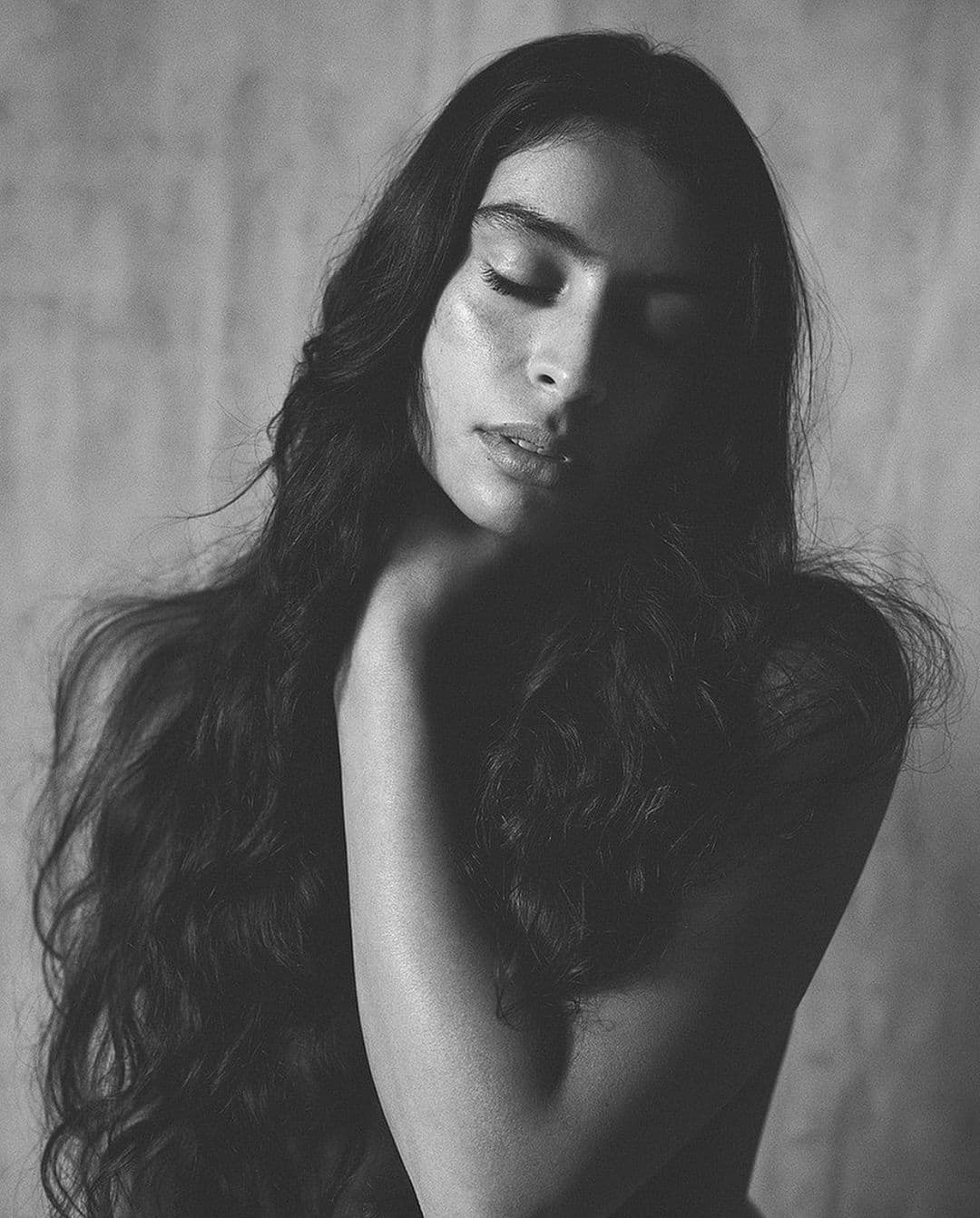 ترانه انگلیسی زیبا به نام " Grace " از " Sevdaliza "