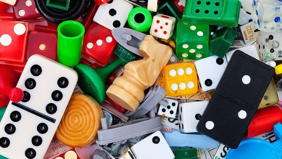 از آرتیست قلابی تا فرار از جهنم؛ 10 بازی رومیزی برتر دورهمی