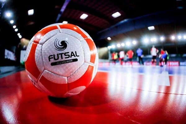 داوران فوتسال محرمانه بین المللی می شوند؟ / در داوری فوتسال چه خبر است؟