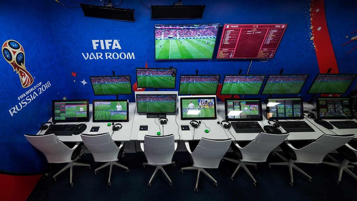 باور نکردنی؛ VAR مورد تایید فیفا در ایران بود، فدراسیون از شرکت خارجی اجاره کرد!
