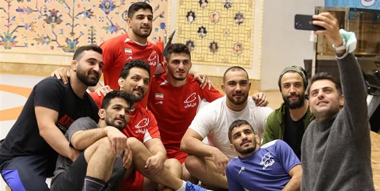 حضور دو هنرمند در اردوی تیم ملی کشتی آزاد + عکس