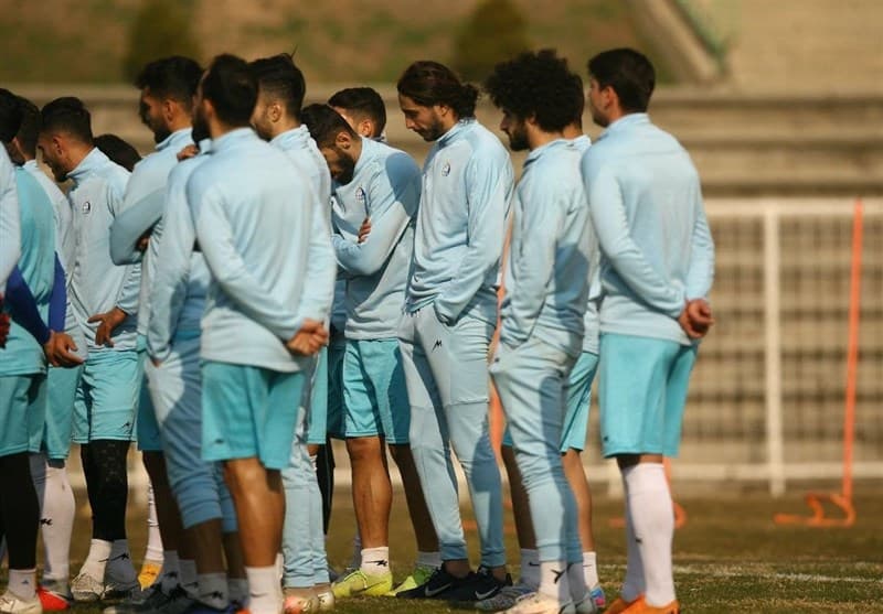 منصور رشیدی: نمی‌ دانم مشکل مظاهری بازی نکردن است یا پول