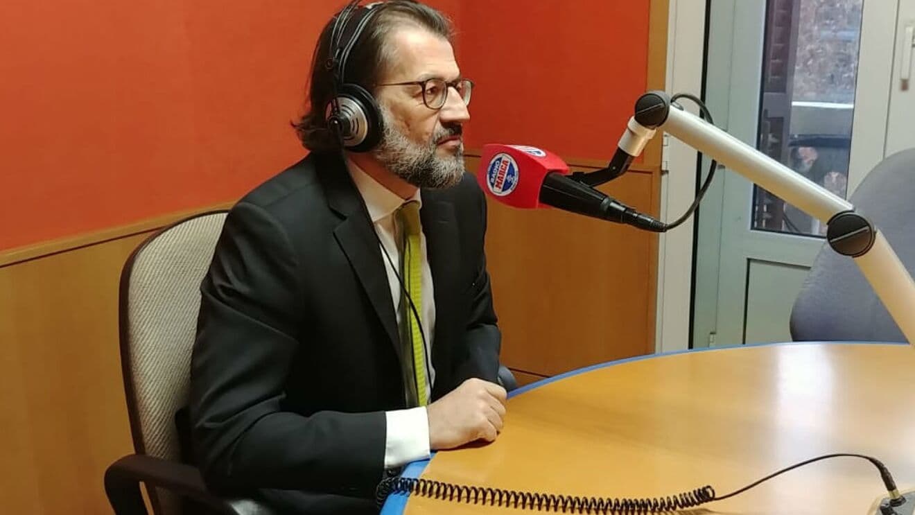 تونی فریشا: امکان رایگان بازی کردن مسی برای بارسلونا وجود نداشت