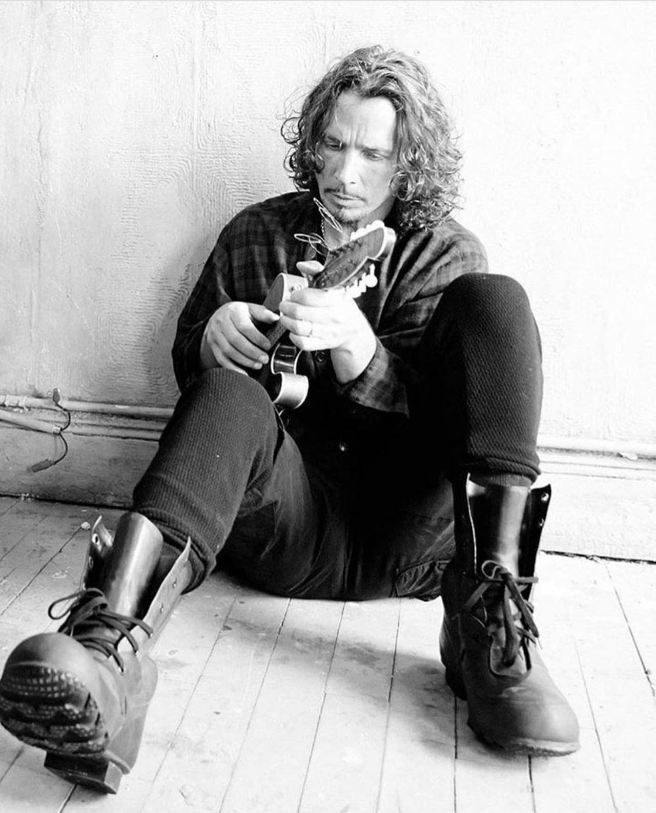Audioslave _ Like a stone