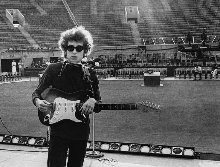آهنگ Knockin' On Heaven's Door از Bob Dylan