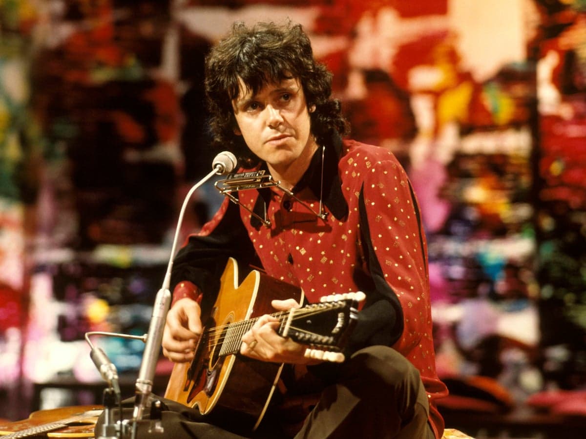 Catch the wind"  Donovan"