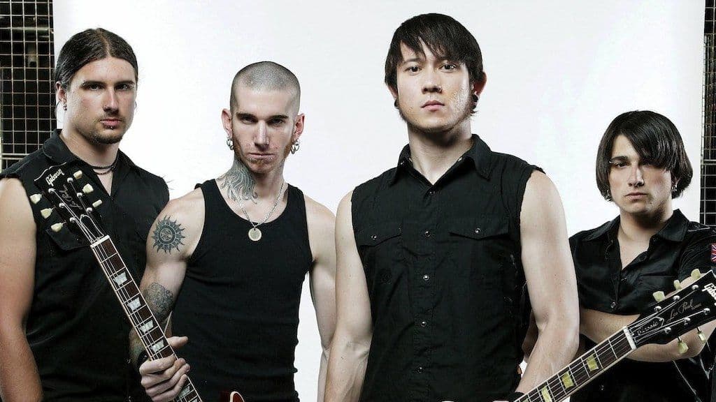 آهنگ black از trivium + متن