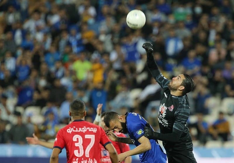 یک استقلالی سرخ ها را حذف کرد، یک پرسپولیسی آبی ها را!