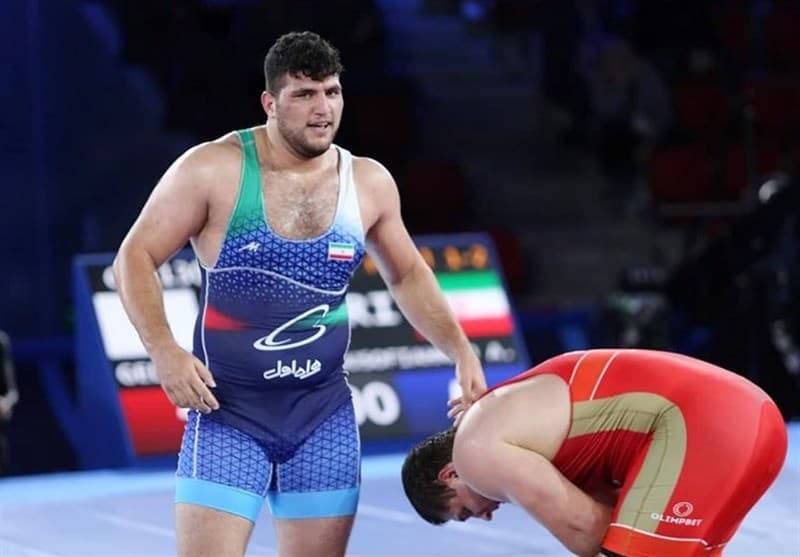 علی اکبر یوسفی؛ هافبک تیم ملی و قهرمان کشتی جهان!