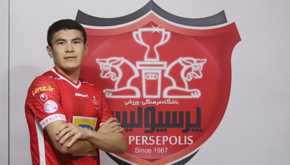 هفت سین شرزود تمیروف با پرچم پرسپولیس (عکس)