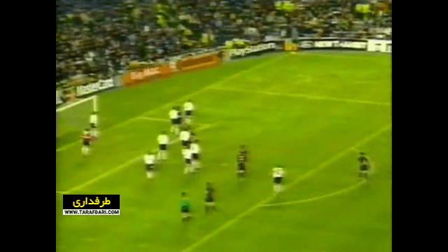صعود والنسیا به فینال لیگ قهرمانان اروپا در شب شکست 2-1 مقابل بارسلونا (2000/5/10) / فیلم