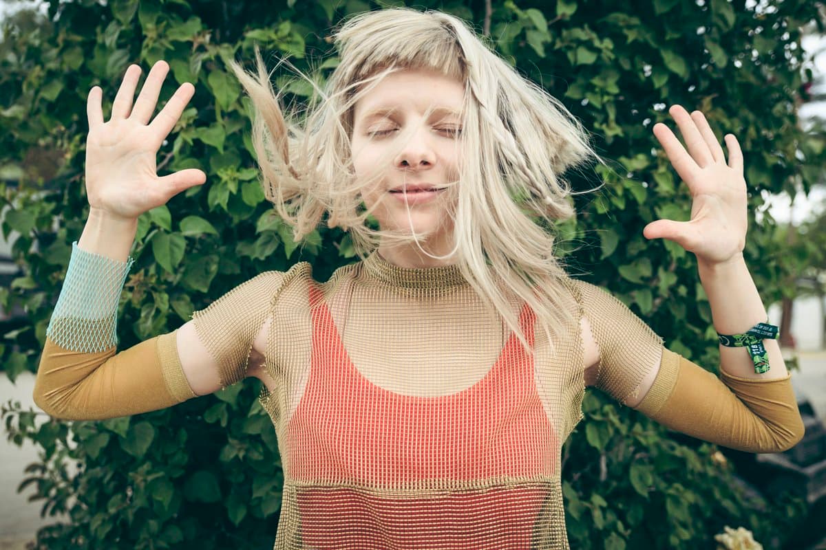دانلود آهنگ Queendom | AURORA