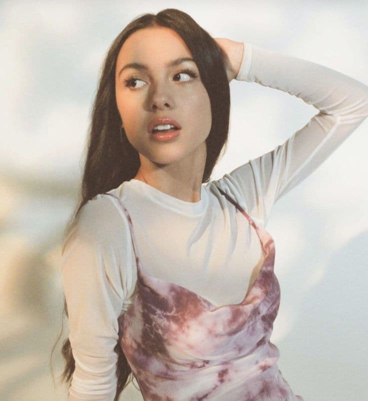 آهنگ All I Want از Olivia Rodrigo با متن و ترجمه