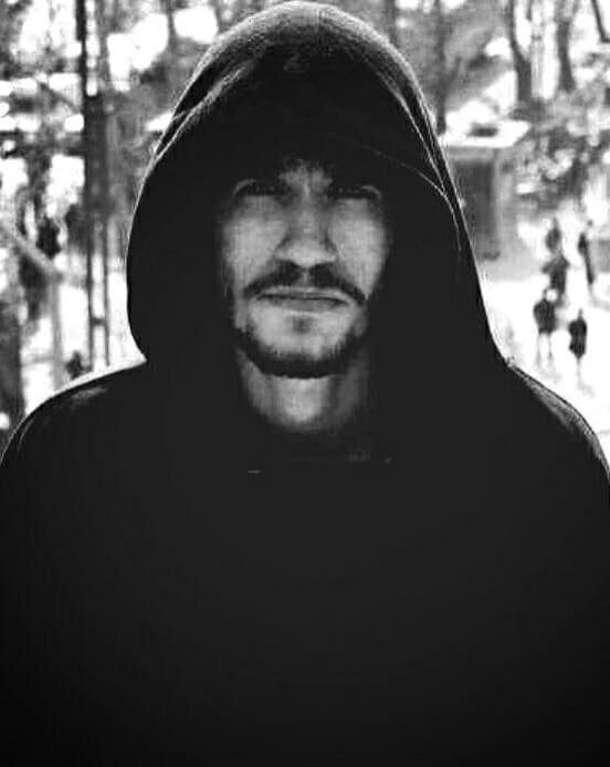 از داریوش پلاک تا تی کای ؛ قدم به قدم