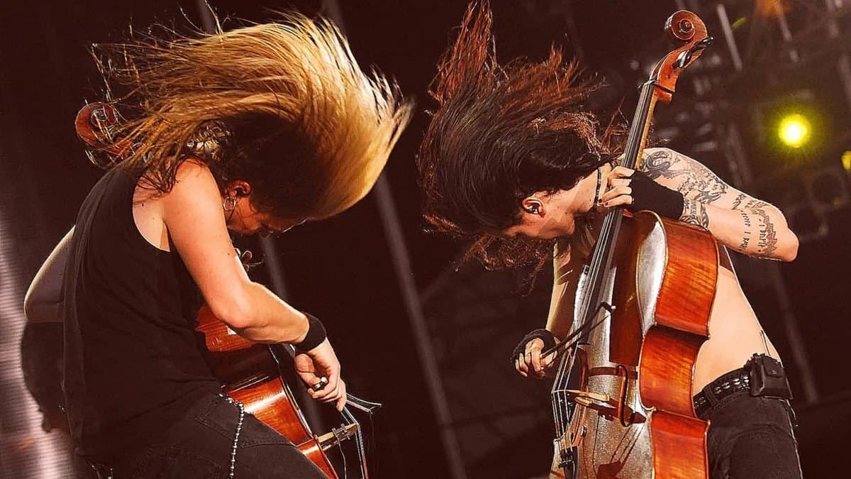 Apocalyptica - Hole in My Soul