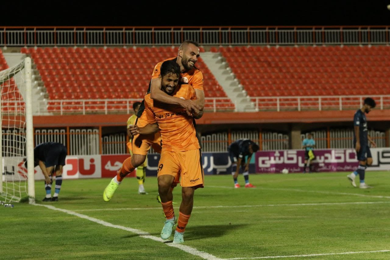 مس کرمان 3-0 پیکان / آتش بازی در کرمان، خط و نشان برای آبی های تهران!