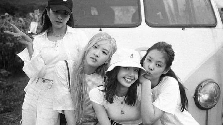 دانلود آهنگ The happiest girl از blackpink 