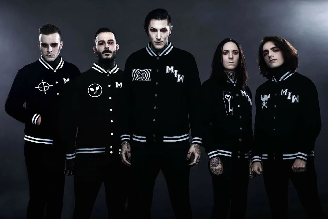 دانلود آهنگ Motionless In White - America