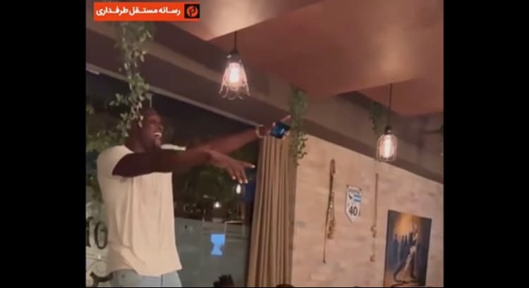 آواز خوانی لوکاکو و سایر بازیکنان اینتر حین صرف شام / فیلم