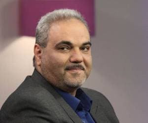 چرا جواد خیابانی انقدر سوتی میده؟