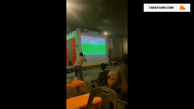 وقتی شادی پیروزی مراکش مقابل اسپانیا باعث درگیری شدید بین دو هوادار می شود! / فیلم