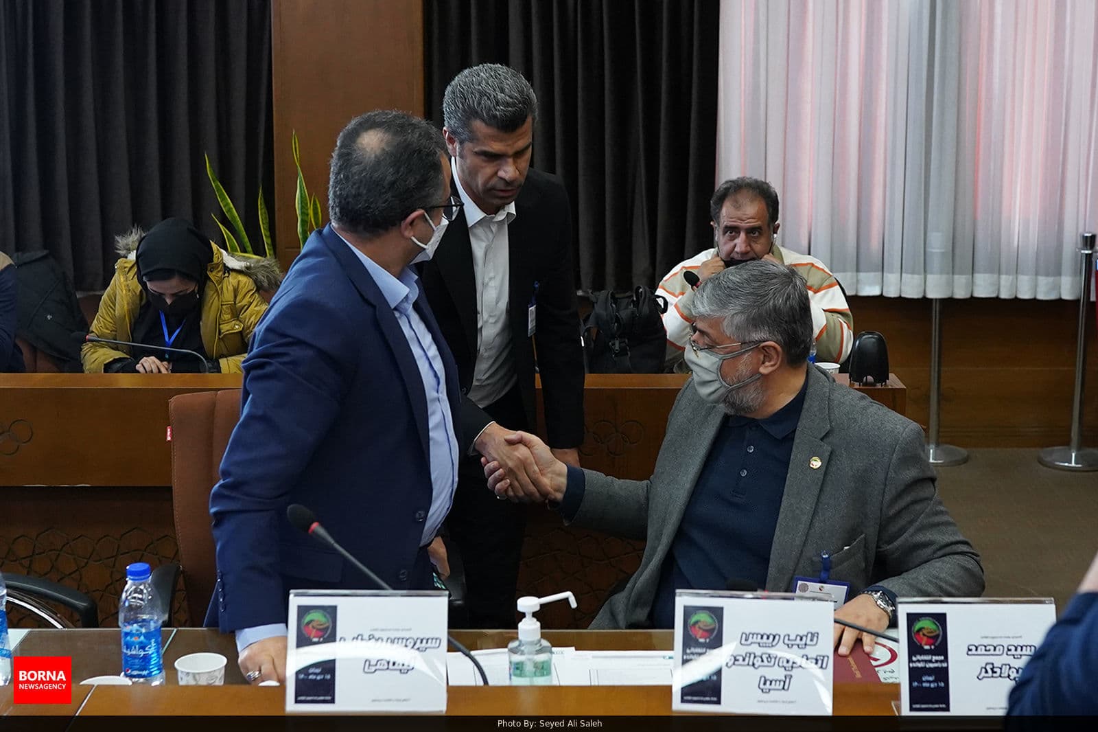 حمله دوباره رییس فدراسیون تکواندو به معاون وزیر ورزش/ ساعی: مهماندوست را پولادگر فراری داد