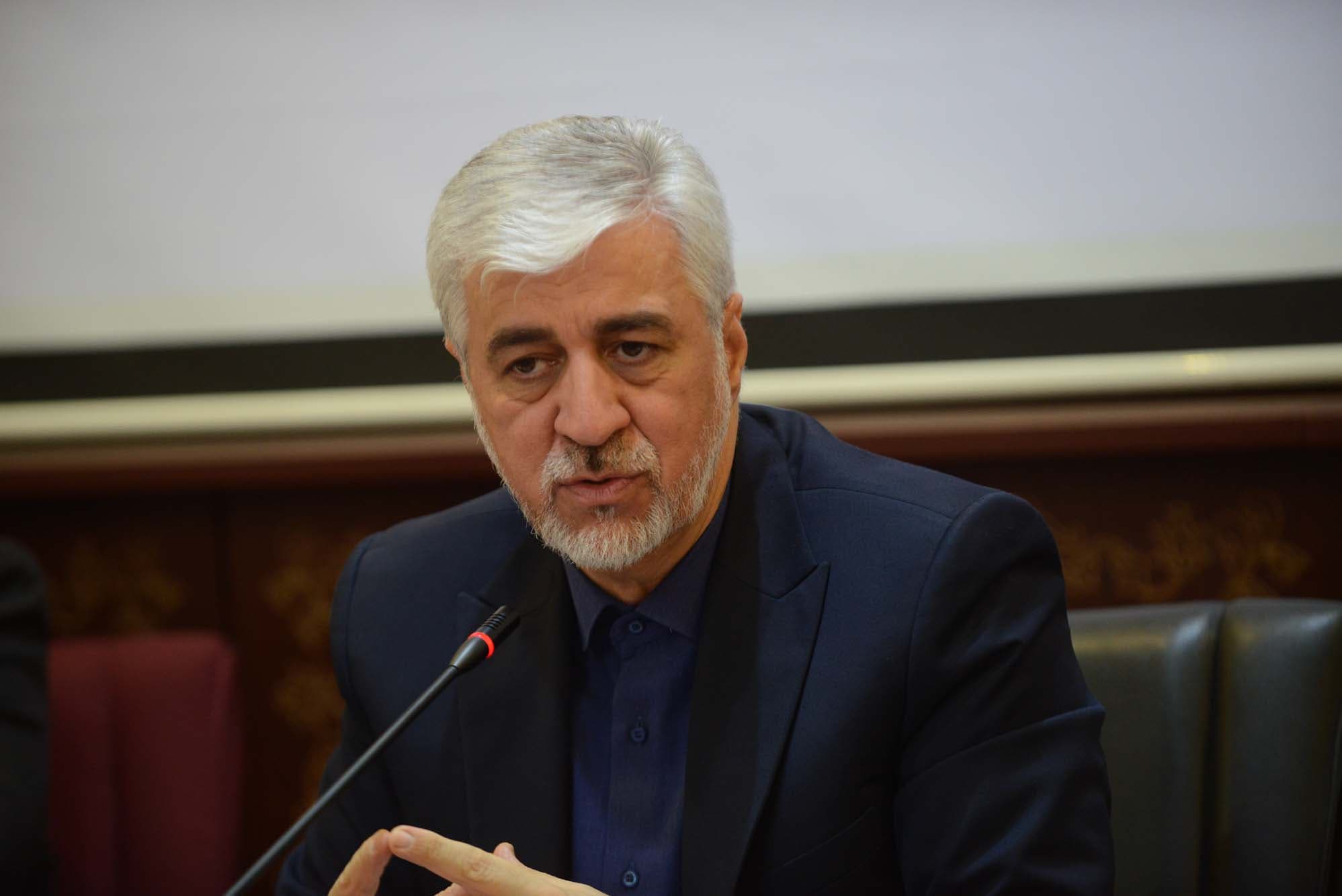 واکنش وزیر ورزش به سوالات نمایندگان مجلس/ سجادی: استراماچونی از ترس پول‌شویی رفت!
