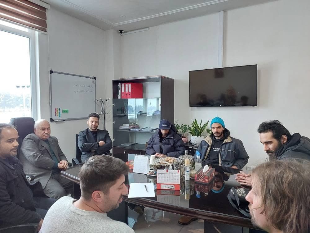 جلسه مشترک رییس فدراسیون اسکیت با فعال اسکیت برد روس
