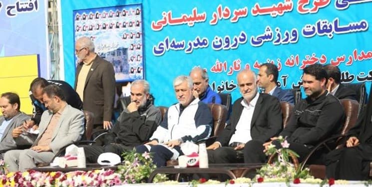 تجلیل فدراسیون فوتبال از آموزش و پرورش بابت 1363 زمین فوتبال