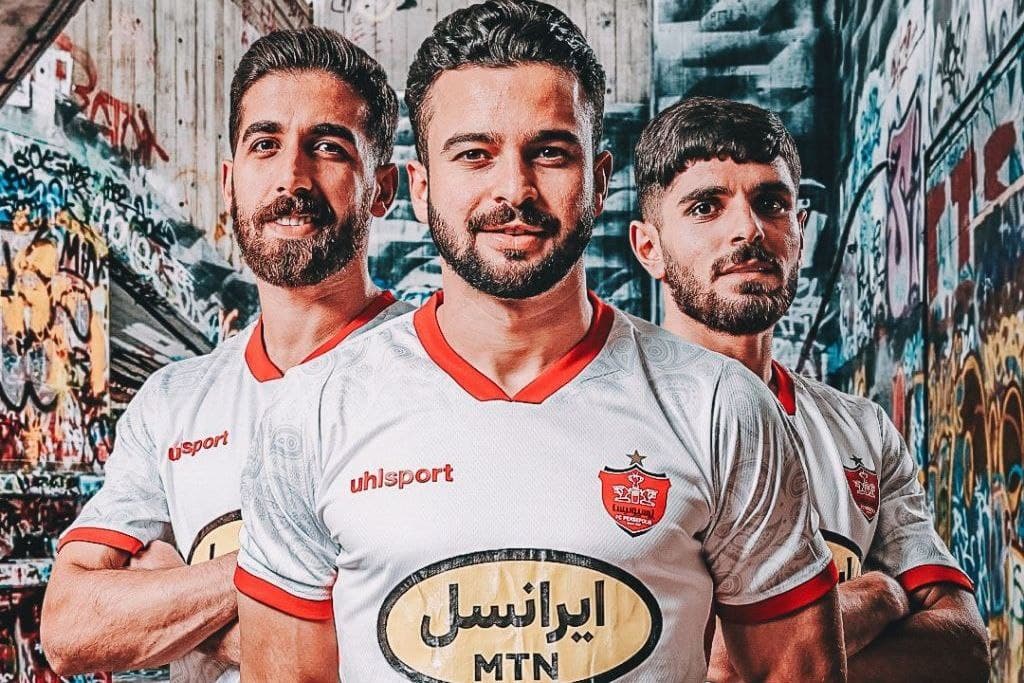 پرسپولیس برای اولین بار در این فصل با پیراهن سفید رنگ