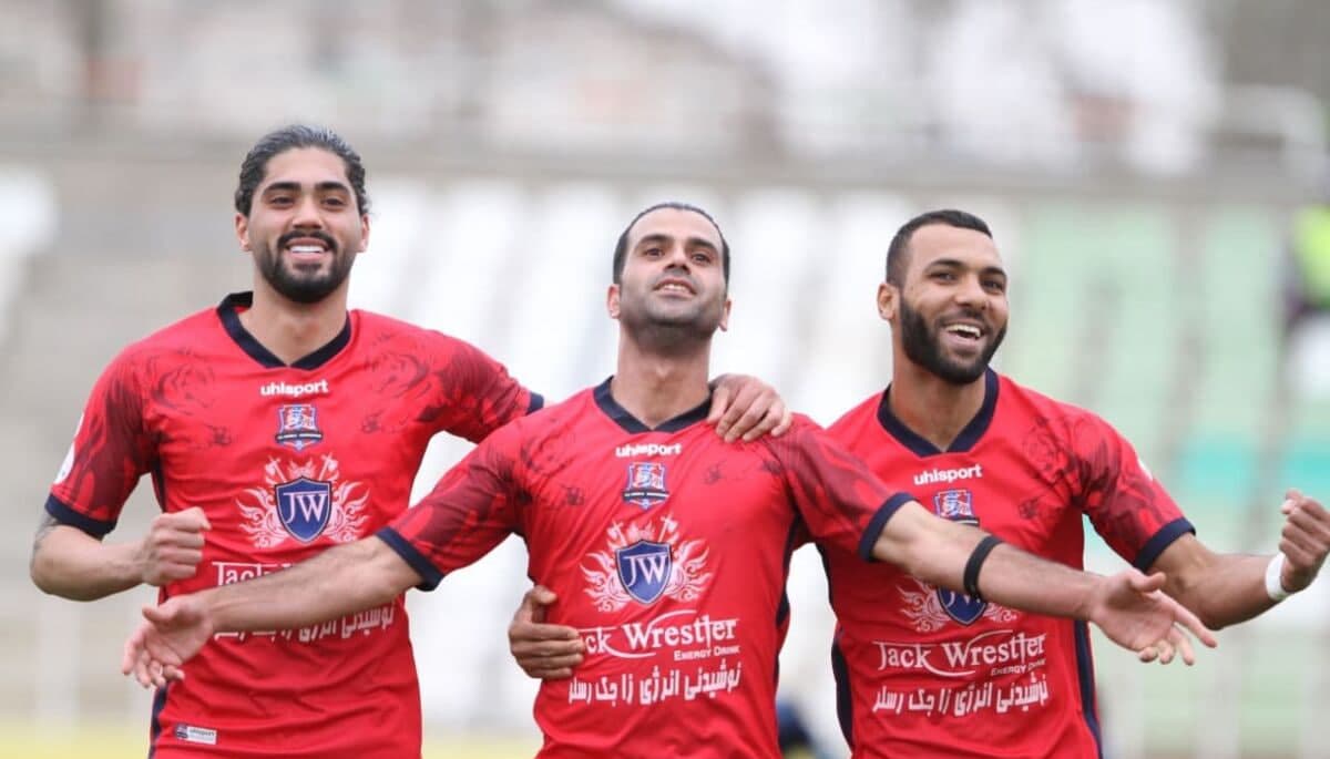 ایوب کلانتری: الگویم آقا کریم باقری است و مثل او در فوتبال ایران متولد نمی‌شود