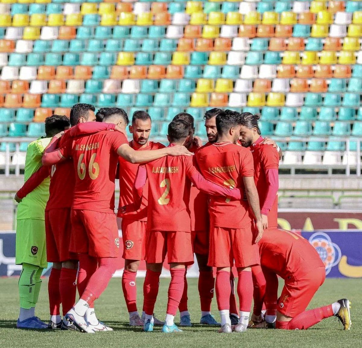ون پارس اصفهان با سه مدافع مقابل پرسپولیس