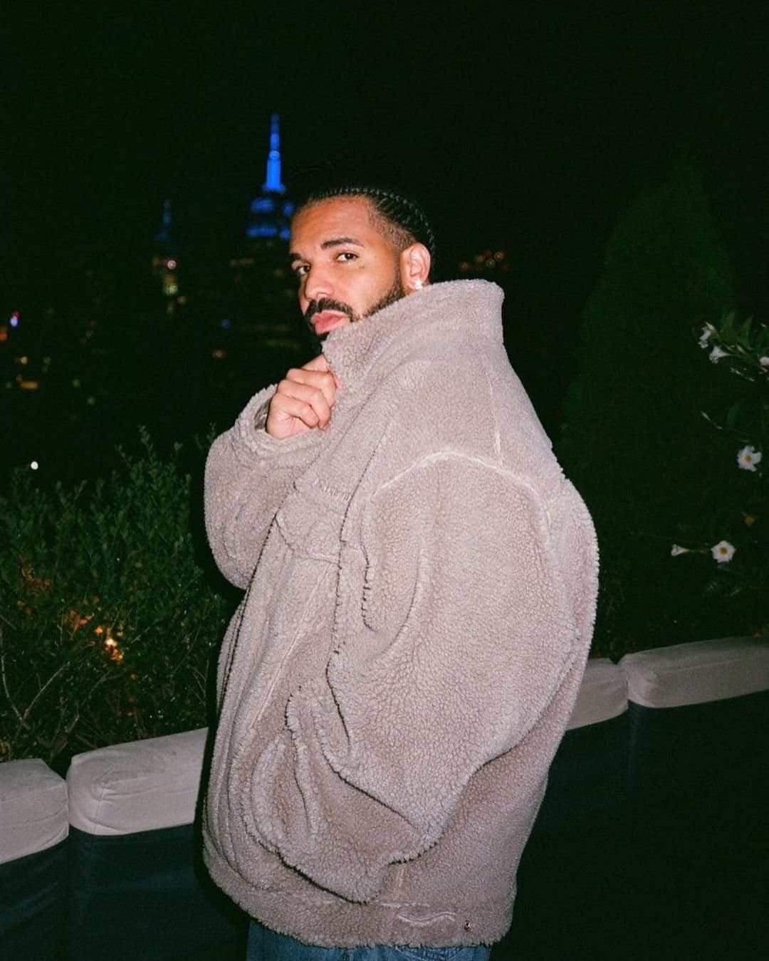 دانلود آهنگ Drake - BackOutsideBoyz