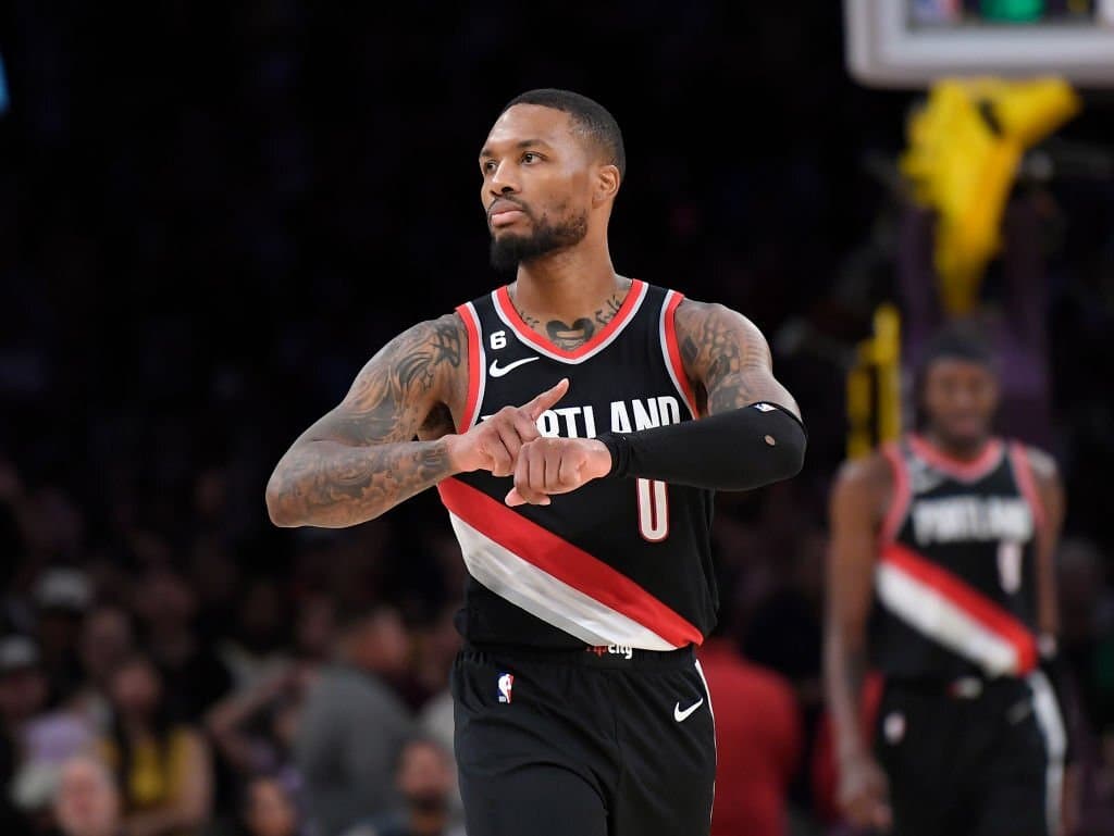 بسکتبال NBA | در آمریکا همه ساعت ها را لیلارد تنظیم می کند! 