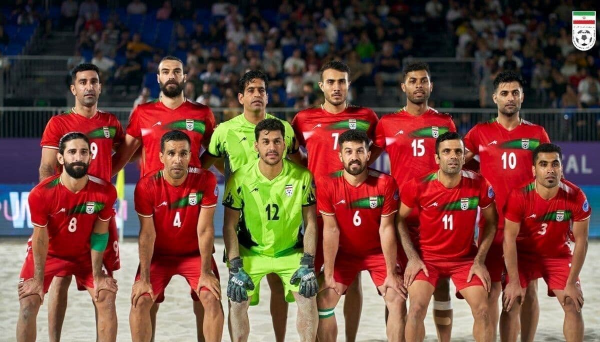 اردوی آماده‌ سازی ساحلی‌ بازان در سواحل نیل‌ گون خلیج‌ فارس