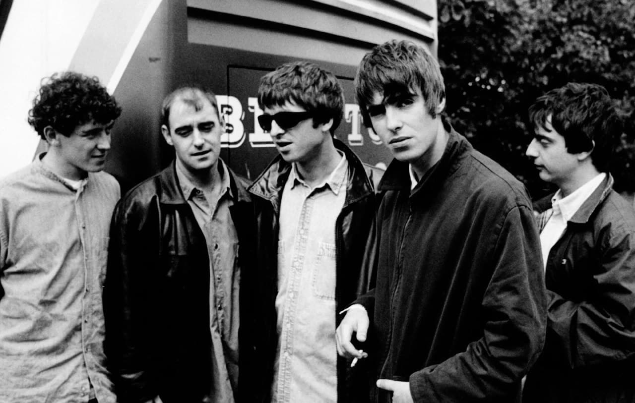 آهنگ Little By Little از Oasis