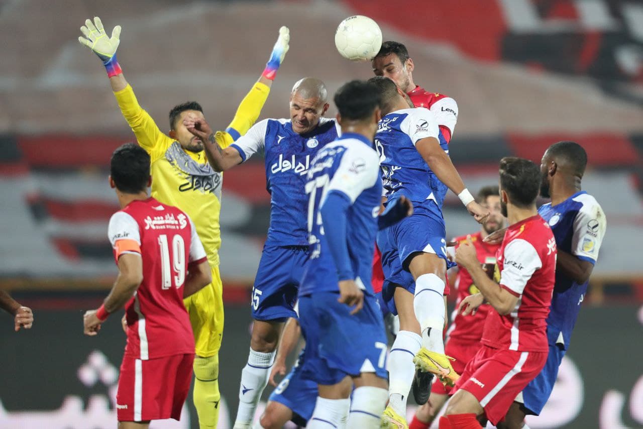 استقلال 2-2 پرسپولیس / تساوی با رمز ضربات سر؛ کسی خوشحال شد؟